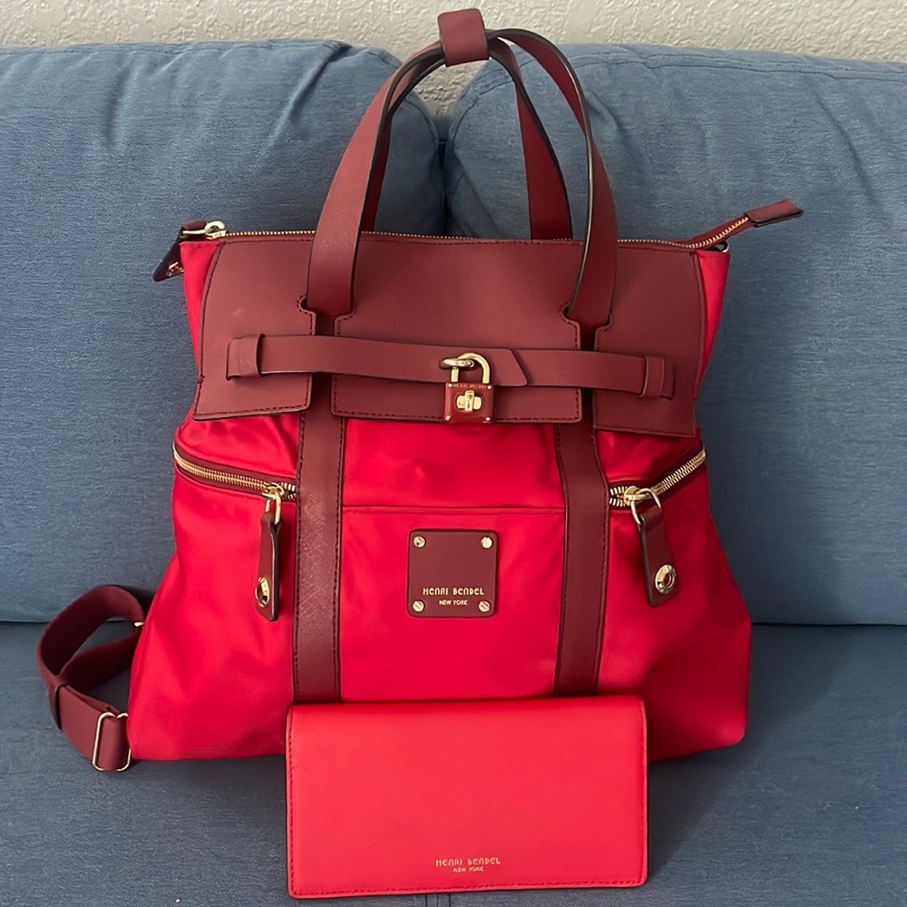Henri Bendel Jet setter convertible backpack WITH matching wallet